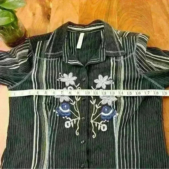 Vintage Y2K Boho Floral Embroidery Stripes Button Down Blouse Shirt. - Picture 10 of 13